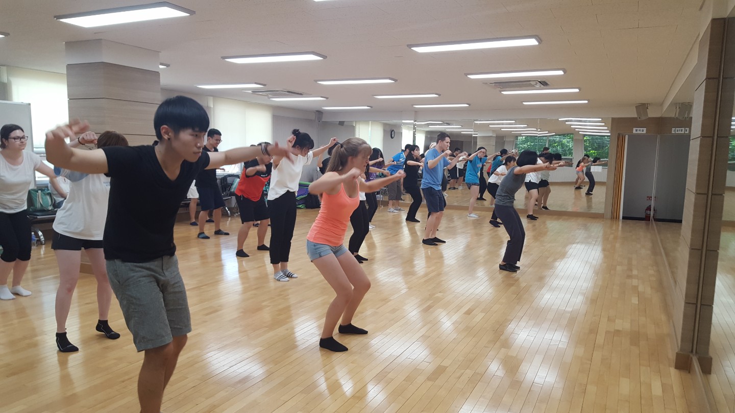 2018 PNU Summer School K-POP DANCE (5).jpg